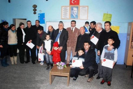 Baba Destek Programı'na katılan babalara sertifika