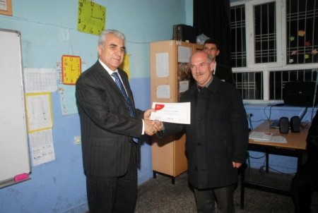 Baba Destek Programı'na katılan babalara sertifika