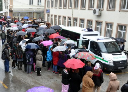 Baba kurşunuyla öldürülen anneye hüzünlü veda