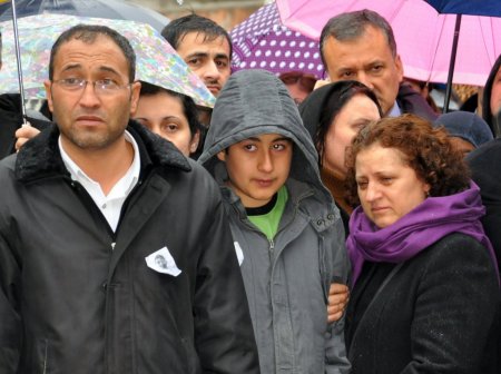 Baba kurşunuyla öldürülen anneye hüzünlü veda