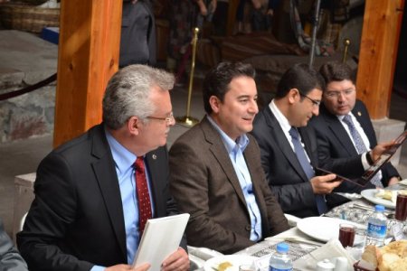 Babacan: 2002'deki Türkiye İle 2012'deki Türkiye Arasında Büyük Fark Var