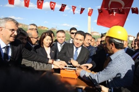 Babacan: Çözüm süreciyle çok güzel bir iklim oluştu