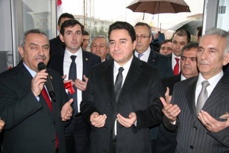 Babacan: Hedef Pazar Afrika'da, Büyükelçi Sayımızı 34'e Çıkarıyoruz