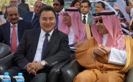 Babacan: İslam İşbirliği Teşkilatı üyeleri arasında vize kalkmalı