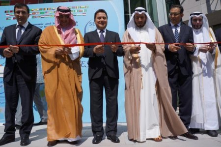 Babacan: İslam İşbirliği Teşkilatı üyeleri arasında vize kalkmalı