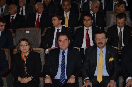 Babacan: Tanımıyoruz diye çöpe atılan AB raporları Türkiye için çok önemli