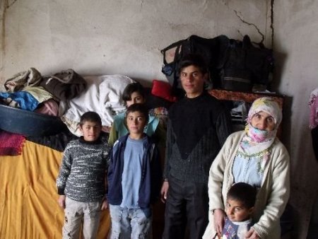 Babanın Evi Terkettiği 6 Çocuklu Tomris Ailesi Yardım Bekliyor