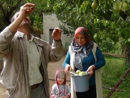 Babası vasiyet ettiği için mesaisini doğaya ayırıyor