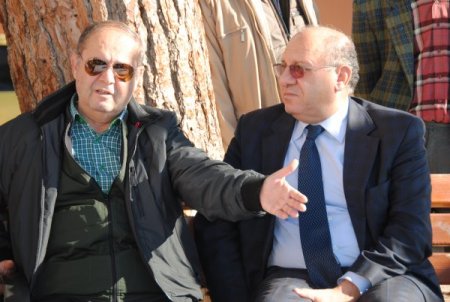 Babasının 80 yıl önce öğretmenlik yaptığı köye Anadolu lisesi yaptırıyor