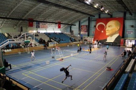 Badminton’da Şampiyon Erzincan