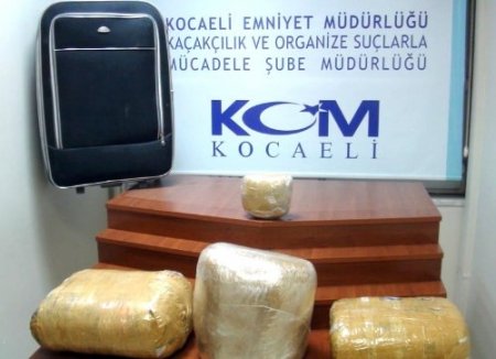 Bagajdan 26 kilo esrar çıktı