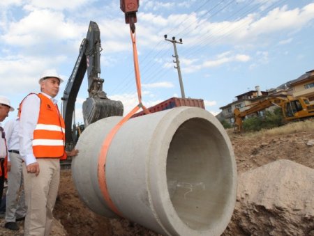 Bağbaşı Ve Gökpınar'ın Yağmur Suyu Hattının Temeli Atıldı
