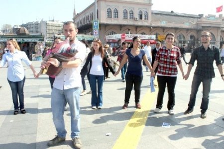 Bağımlılığa karşı horon teptiler