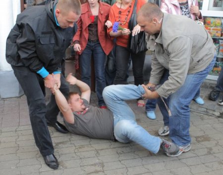 Bağımsızlık Gününde Belarus Karıştı; Onlarca Kişi Gözaltına Alındı