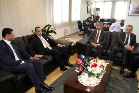 Bağış: Hristofyas dişini biraz daha sıksın, yakında şapkayı alıp gidiyor