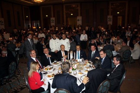 Bağış: Yalan yanlış tutanaklar sızdıracağınıza kardeşlik destanına satır ekleyin