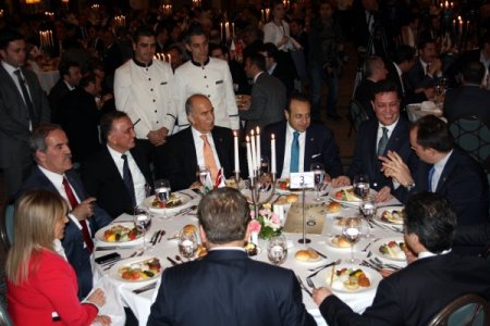 Bağış: Yalan yanlış tutanaklar sızdıracağınıza kardeşlik destanına satır ekleyin