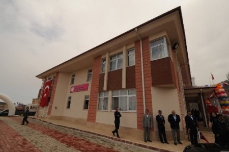 Bağışlarla yapılan okula YGS birincisinin adı verildi