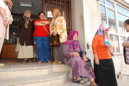 Bağlık Mahallesi'nin Bayanları Otobüs İstiyor