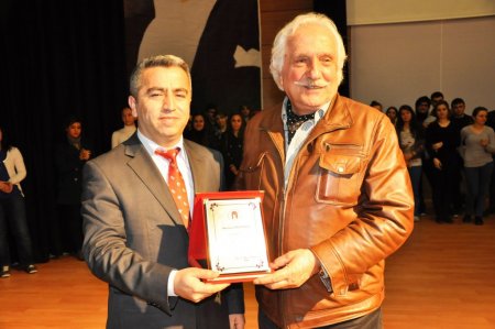 Bahadıroğlu: Çanakkale orantısız güce, imanın ve hayatın meydan okuduğu bölgedir