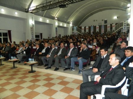 Bahadıroğlu: Hürrem Sultan dine hizmet eden bir kadındır