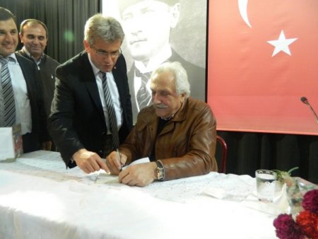 Bahadıroğlu: Hürrem Sultan dine hizmet eden bir kadındır