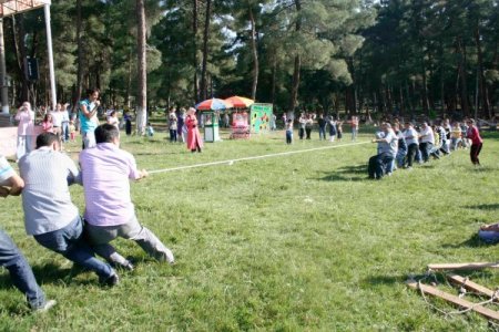 Bahar Hastanesi Personeli Yılın Stresini Piknikte Attı