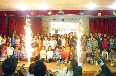 Bahar Koleji başarılı öğrencileri ödüllendirdi