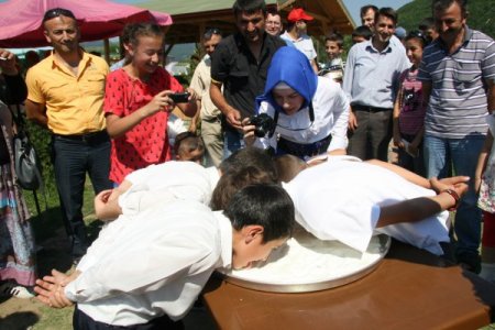 Bahar Şenliğinde Sünnet Çocukları Kıyasıya Yarıştı