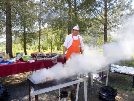 Bahara dirlikte merhaba dediler