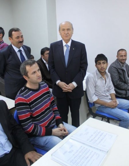 Bahçeli, Etimesgut’ta kent konseyi binasının açılışını yaptı