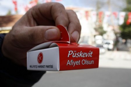 Bahçeli, seçim çalışmalarını ‘Püskevit' dağıtarak başlattı