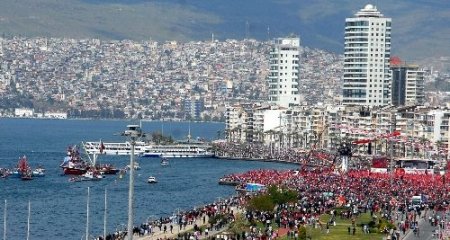 Bahçeli, 'vur de vuralım' sloganlarına cevap vermedi (1)