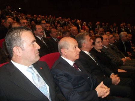 Bahçeli: Cinayet şebekesi kendi militanlarını boğazlamaktadır