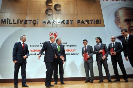 Bahçeli: Halk oylaması Türkiye'ye ayrı bir külfet getirir