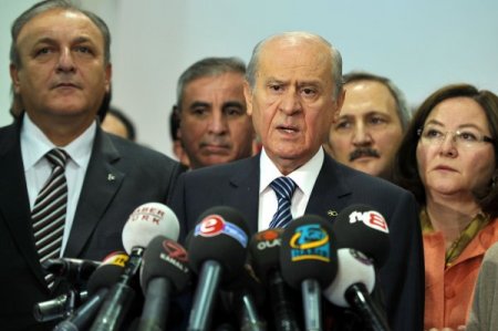 Bahçeli: Halk oylaması Türkiye'ye ayrı bir külfet getirir