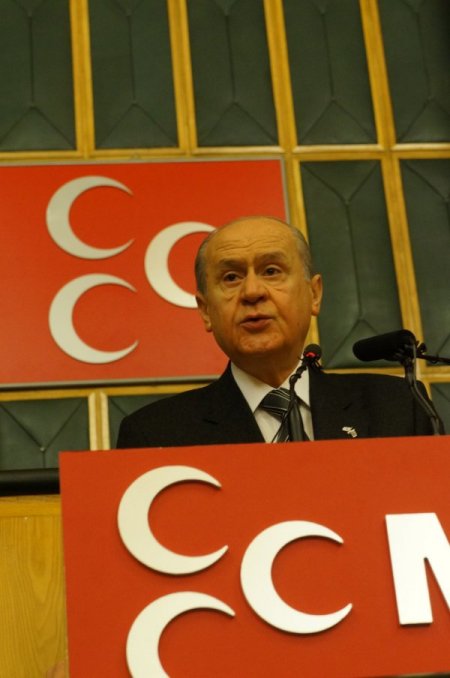 Bahçeli: İmralı ile hükümet arasındaki pazarlık Başbakan'ın maskesini düşürdü