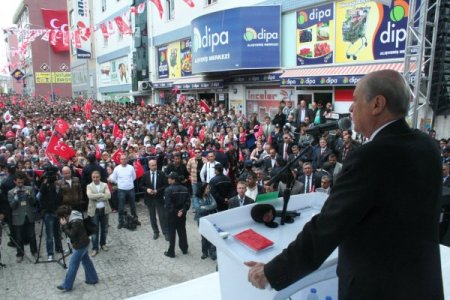 Bahçeli: Kaset Ve İstifalara Değinmedi, Başbakan'ı Eleştirdi