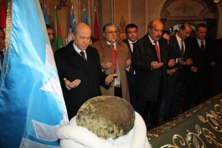 Bahçeli: PKK merdiven tırmanırken, Türkiye basamak basamak aşağı iniyor