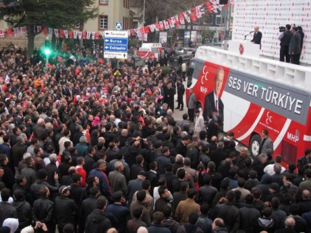 Bahçeli: Türkiye, Küresel Güçlerin Oyununa Gelmemelidir