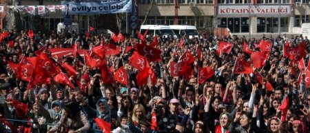 Bahçeli: Türkiye'de Kardeş Kavgasının Kokusu Geliyor