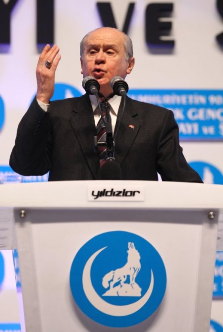 Bahçeli: Yabancı sefirler, çarşaf çarşaf mülakatlarla içişlerimize karışmakta