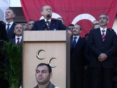 Bahçeli'den Balyoz Yorumu: Tsk'daki Darbeciler Ayıklanmalı Ancak Tsk'nın Varlığı İnkar Edilemez (1)