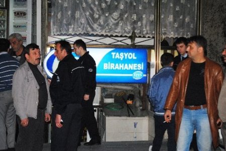 Bahçelievler'de silahlı saldırı: 2 yaralı