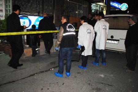 Bahçelievler'de silahlı saldırı: 2 yaralı