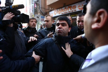 Bahçeli'nin ziyaretinde gazetecilere çirkin saldırı