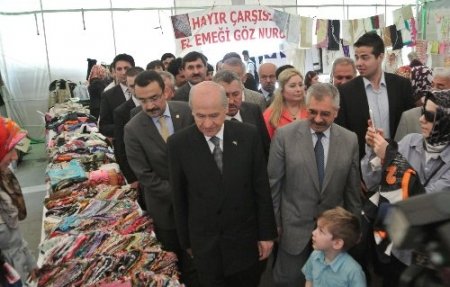 Bahçeli'ye memleketinde sıkma ve ıspanaklı börek ikram edildi