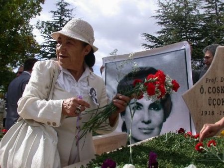 Bahriye Üçok'un Kızı Kumru Üçok: Bana Kanıt Göstersinler