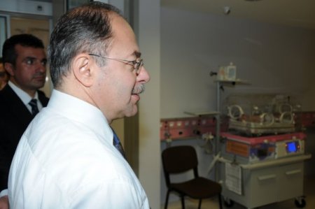 Bakan Akdağ, Balıkesir'de Anne Oteli'ni Ziyaret Etti