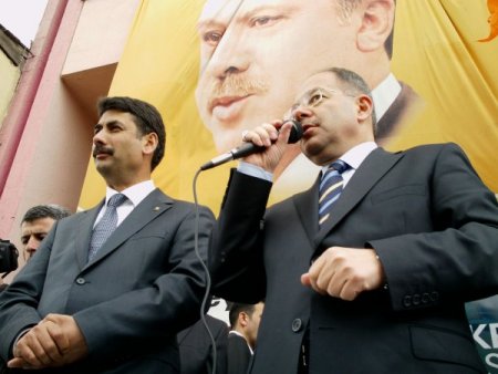 Bakan Akdağ, Göle'de Yapılacak Hastanenin 2 Yıl İçinde Biteceğini Müjdeledi